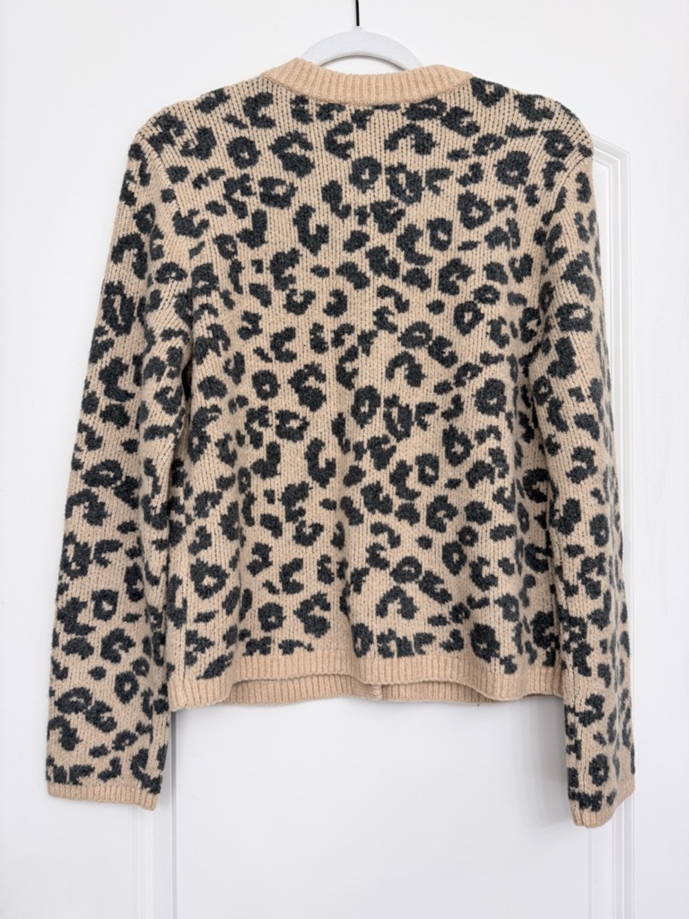 NWT Abercrombie & Fitch Beige and Black Leopard Print Button-Front Cardigan - Picture 6 of 6